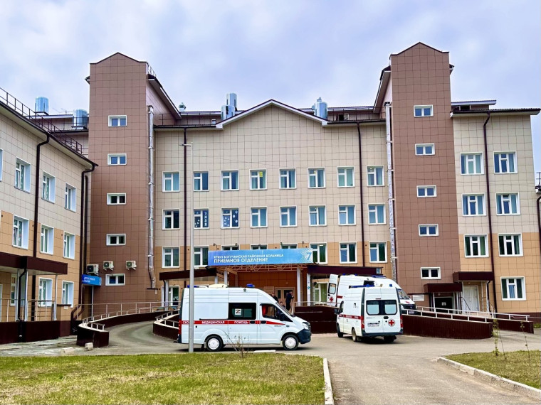 Главный врач разъясняет. Главный врач разъясняет.